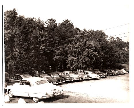 1946.. - Picnic Parking Lot - More Nice Cars.jpg